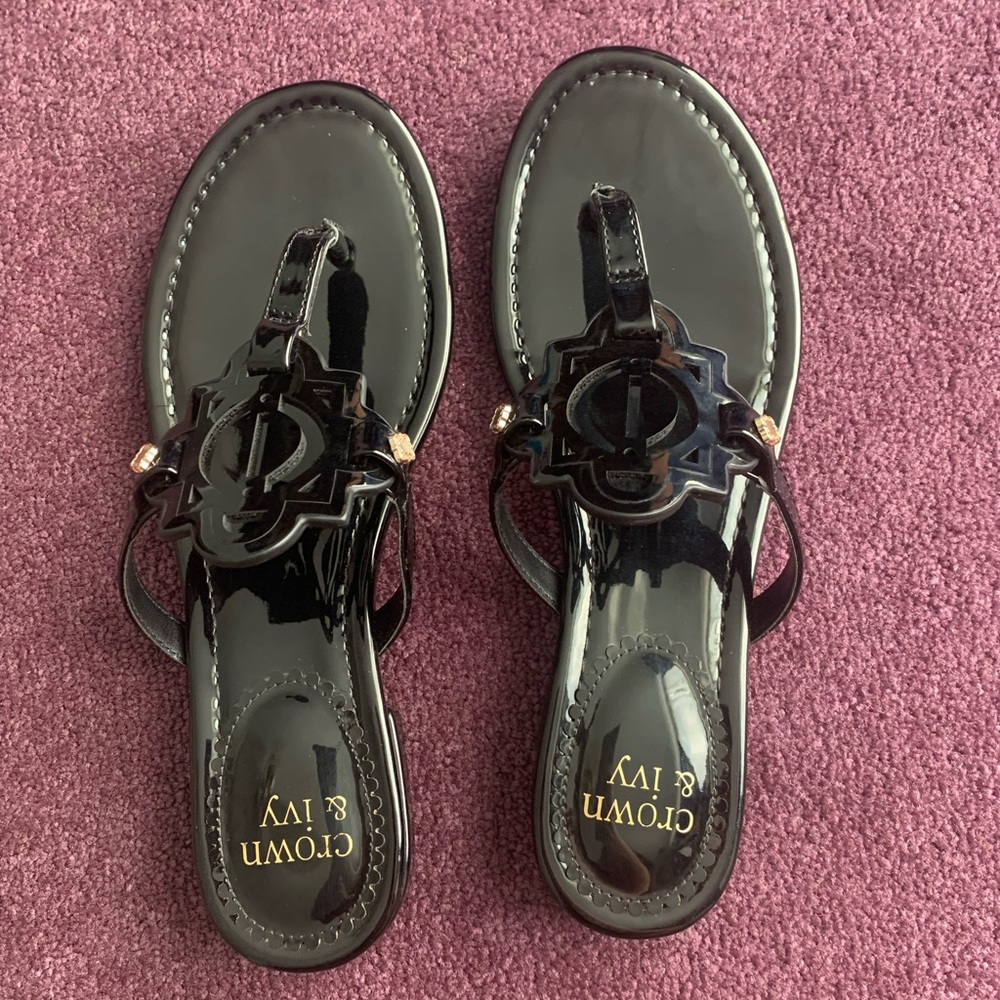 Black crown & ivy sandals